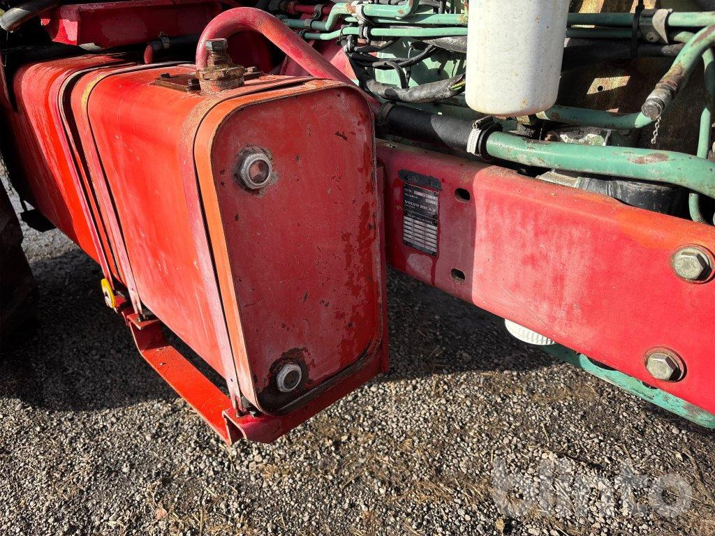 جرار VOLVO BM 2650: صور 31