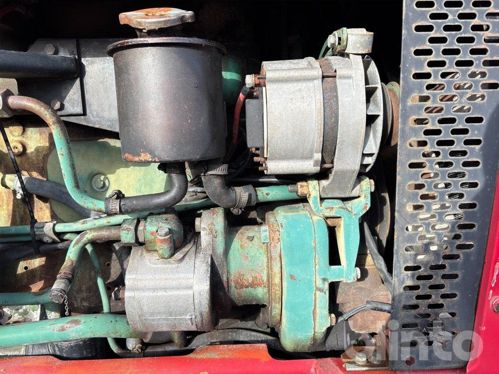 جرار VOLVO BM 2650: صور 29