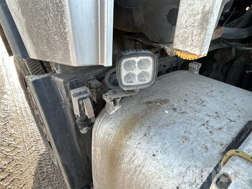 شاحنة جرار Volvo 540 (2016): صور 36 شاحنة جرار Volvo 540 (2016): صور 36