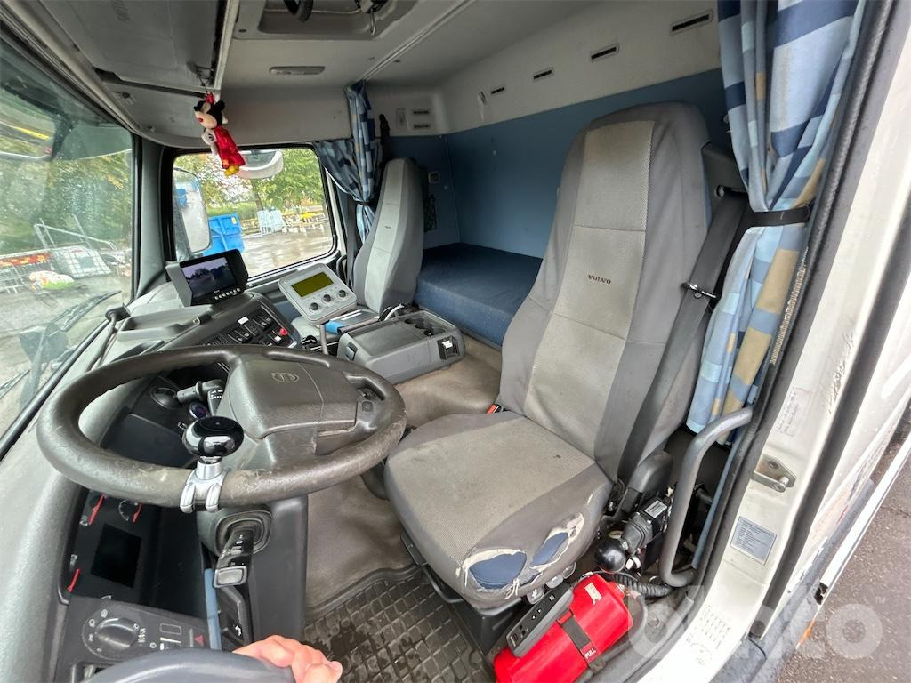 Volvo FM440 6x2 Roadex - شاحنة ذات الخطاف: صور 4 Volvo FM440 6x2 Roadex - شاحنة ذات الخطاف: صور 4