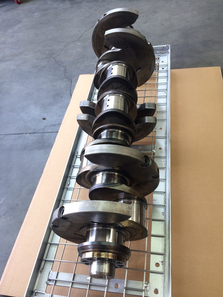 ALBERO MOTORE MAN D2842 - V12 - العمود المرفقي: صور 3 ALBERO MOTORE MAN D2842 - V12 - العمود المرفقي: صور 3