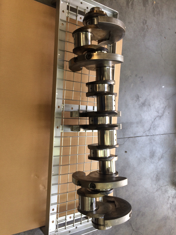 ALBERO MOTORE MAN D2842 - V12 - العمود المرفقي: صور 4 ALBERO MOTORE MAN D2842 - V12 - العمود المرفقي: صور 4