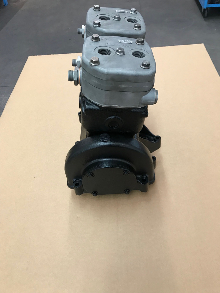 COMPRESSORE ARIA BICILINDRICO RAFFREDDATO AD ACQUA - MAN 51541007190 - ضاغط الهواء: صور 4 COMPRESSORE ARIA BICILINDRICO RAFFREDDATO AD ACQUA - MAN 51541007190 - ضاغط الهواء: صور 4