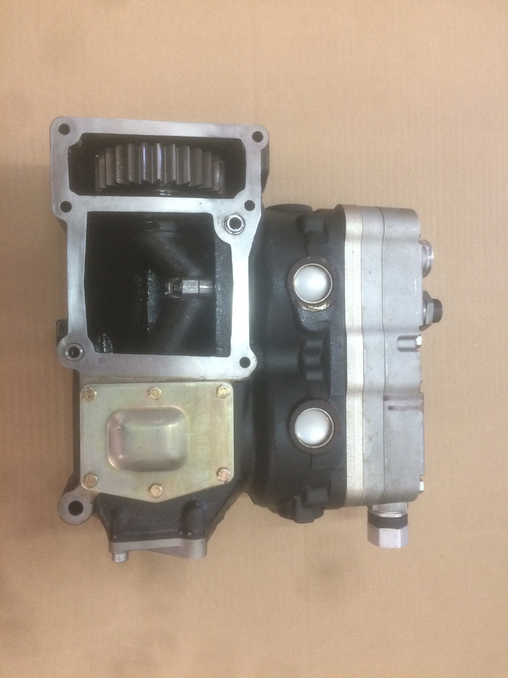 COMPRESSORE ARIA BICILINDRICO SENZA PRESA DI FORZA MAN / KNORR - ضاغط الهواء: صور 1 COMPRESSORE ARIA BICILINDRICO SENZA PRESA DI FORZA MAN / KNORR - ضاغط الهواء: صور 1