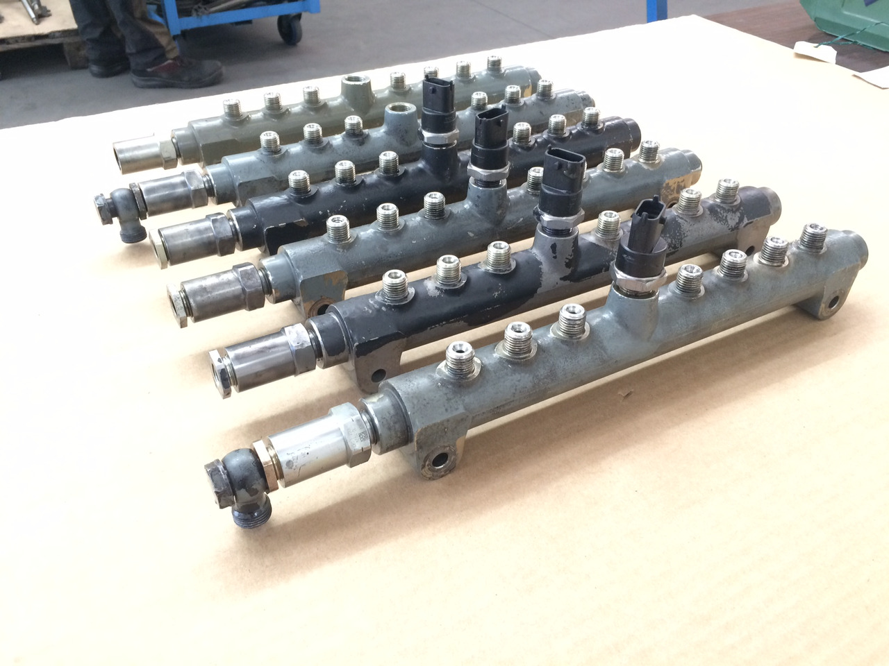 TUBO PRESSIONE COMMON RAIL MAN 51103116039 - نظام الوقود: صور 5 TUBO PRESSIONE COMMON RAIL MAN 51103116039 - نظام الوقود: صور 5