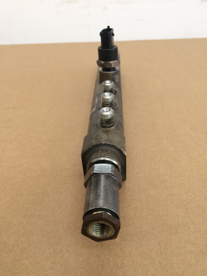 TUBO PRESSIONE COMMON RAIL MAN 51103116062 - نظام الوقود: صور 5 TUBO PRESSIONE COMMON RAIL MAN 51103116062 - نظام الوقود: صور 5