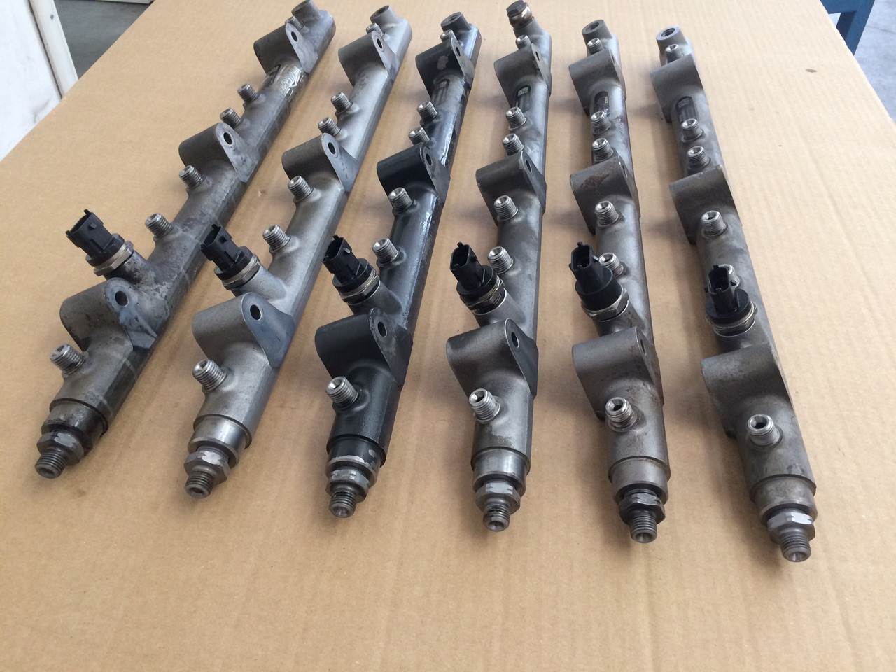 TUBO PRESSIONE COMMON RAIL MAN 51103116082 - نظام الوقود: صور 3 TUBO PRESSIONE COMMON RAIL MAN 51103116082 - نظام الوقود: صور 3