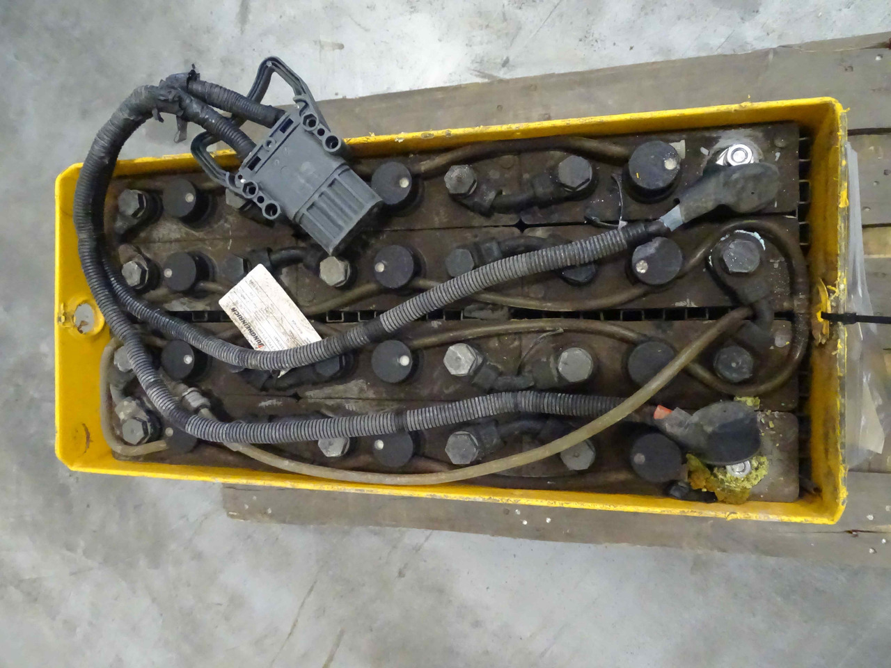 Jungheinrich 24V375AH - البطارية - معدات المناولة: صور 3 Jungheinrich 24V375AH - البطارية - معدات المناولة: صور 3