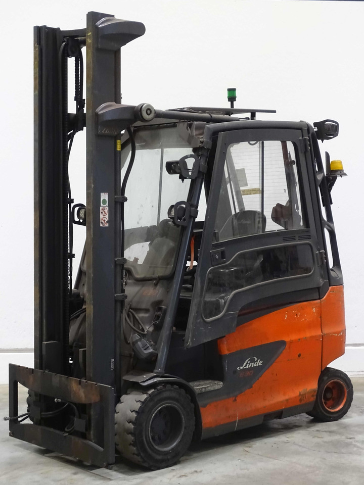 Linde E30HL-01/600 - رافعة شوكية كهربائية: صور 1 Linde E30HL-01/600 - رافعة شوكية كهربائية: صور 1