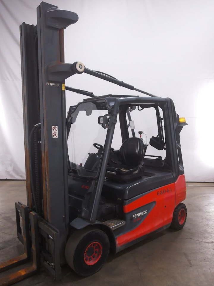 Linde E30L-01 - رافعة شوكية كهربائية: صور 1 Linde E30L-01 - رافعة شوكية كهربائية: صور 1