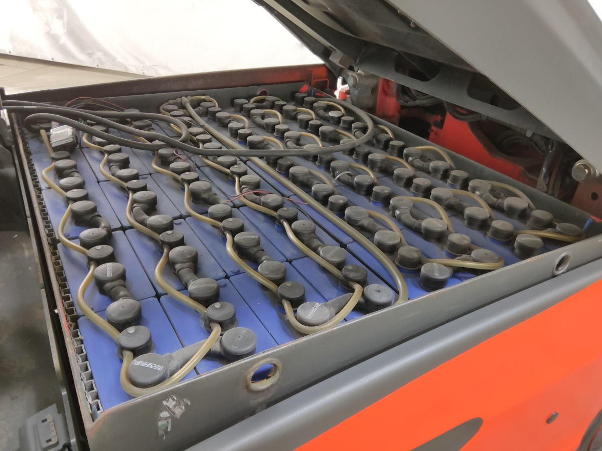 Linde E30L-01 - رافعة شوكية كهربائية: صور 4 Linde E30L-01 - رافعة شوكية كهربائية: صور 4
