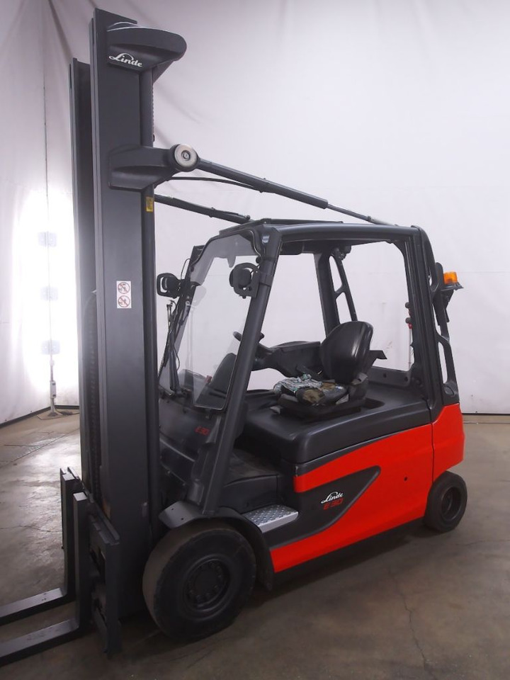 Linde E30L-01 - رافعة شوكية كهربائية: صور 1 Linde E30L-01 - رافعة شوكية كهربائية: صور 1