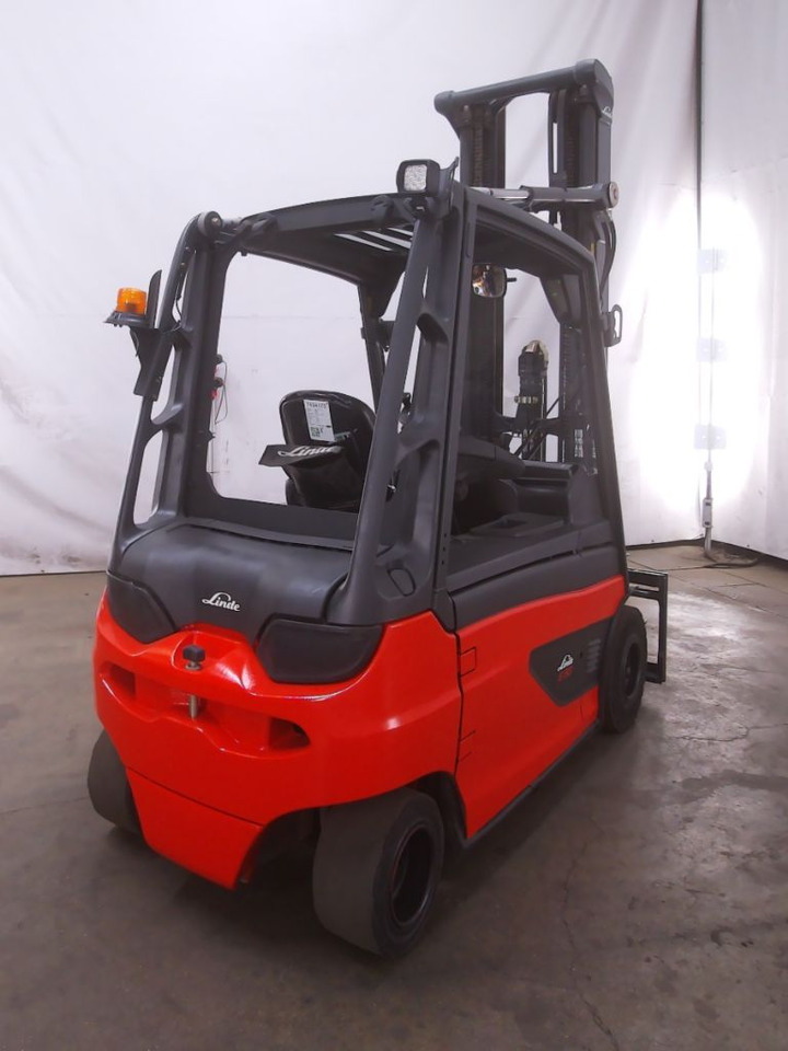 Linde E30L-01 - رافعة شوكية كهربائية: صور 2 Linde E30L-01 - رافعة شوكية كهربائية: صور 2