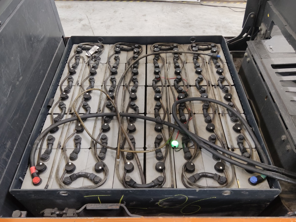 Linde P250 - جرار السحب الكهربائي: صور 4 Linde P250 - جرار السحب الكهربائي: صور 4