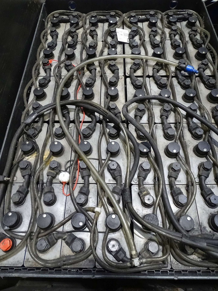 Linde P250 - جرار السحب الكهربائي: صور 4 Linde P250 - جرار السحب الكهربائي: صور 4