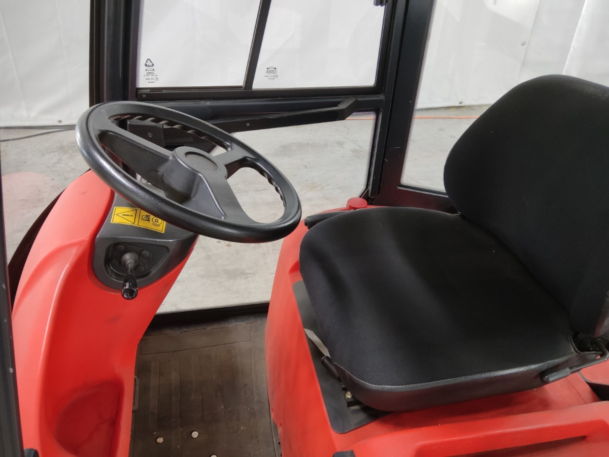 Linde P60 - جرار السحب الكهربائي: صور 3 Linde P60 - جرار السحب الكهربائي: صور 3