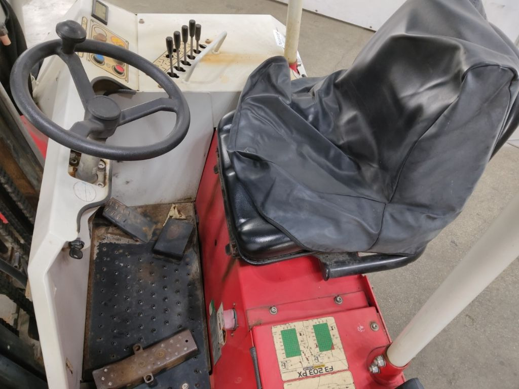 Palfinger F3-203PX - رافعة شوكية مثبتة على شاحنة: صور 3 Palfinger F3-203PX - رافعة شوكية مثبتة على شاحنة: صور 3