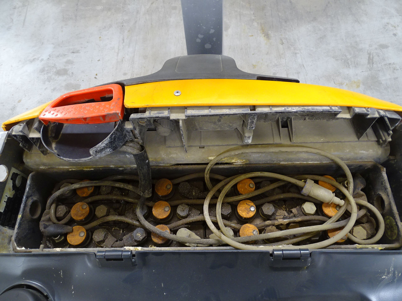 Still EXU16 - معدات الرفع منخفض المستوى: صور 4 Still EXU16 - معدات الرفع منخفض المستوى: صور 4