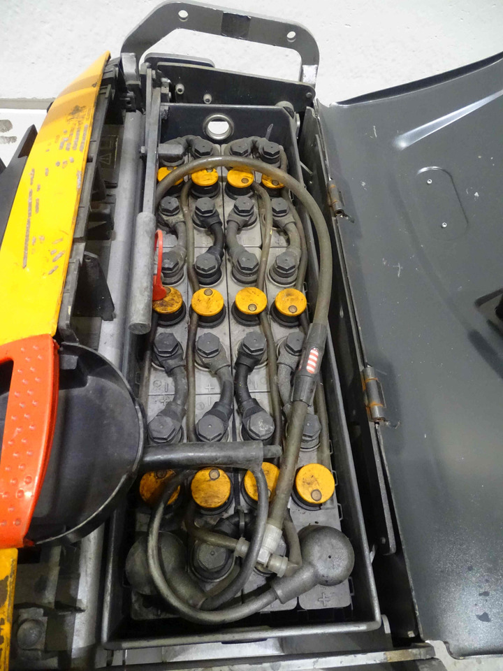 Still EXU20 - معدات الرفع منخفض المستوى: صور 4 Still EXU20 - معدات الرفع منخفض المستوى: صور 4