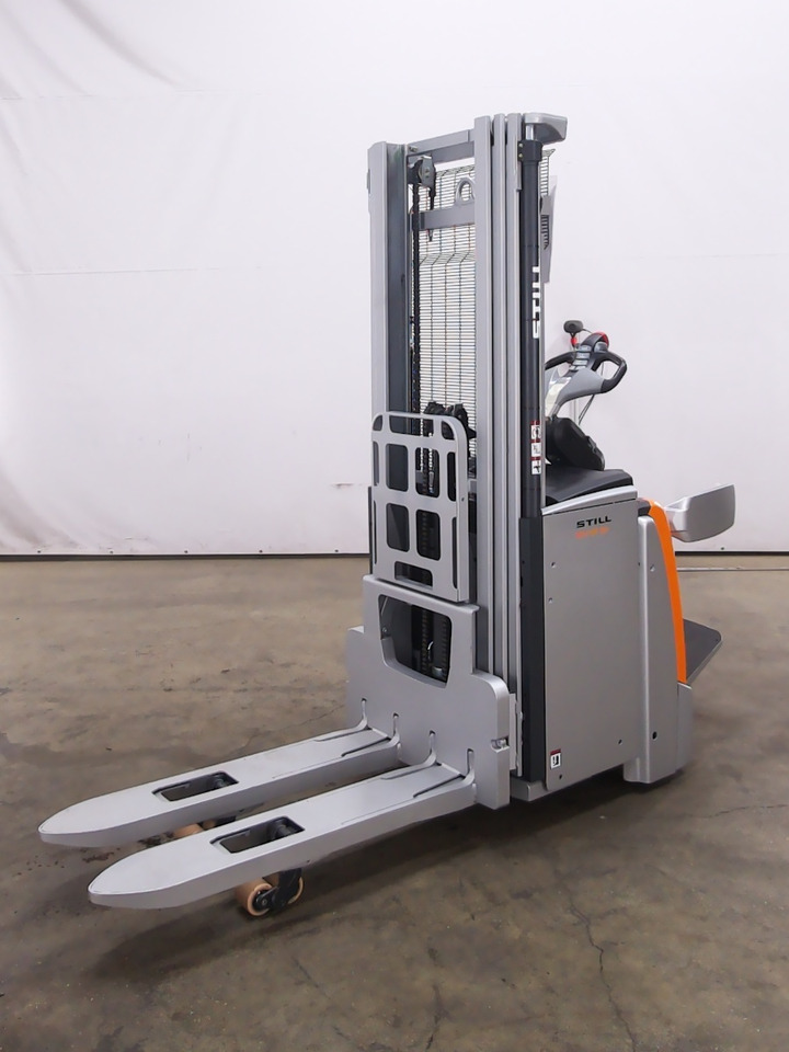 Still EXV-SF20I/BATT.NEU - معدات تكديس: صور 1 Still EXV-SF20I/BATT.NEU - معدات تكديس: صور 1