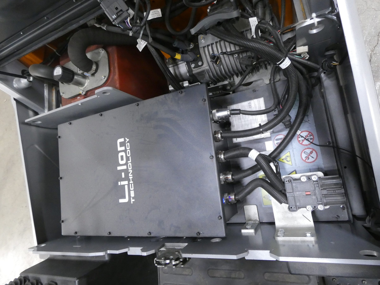 Still RCE20P/LIION - رافعة شوكية كهربائية: صور 4 Still RCE20P/LIION - رافعة شوكية كهربائية: صور 4