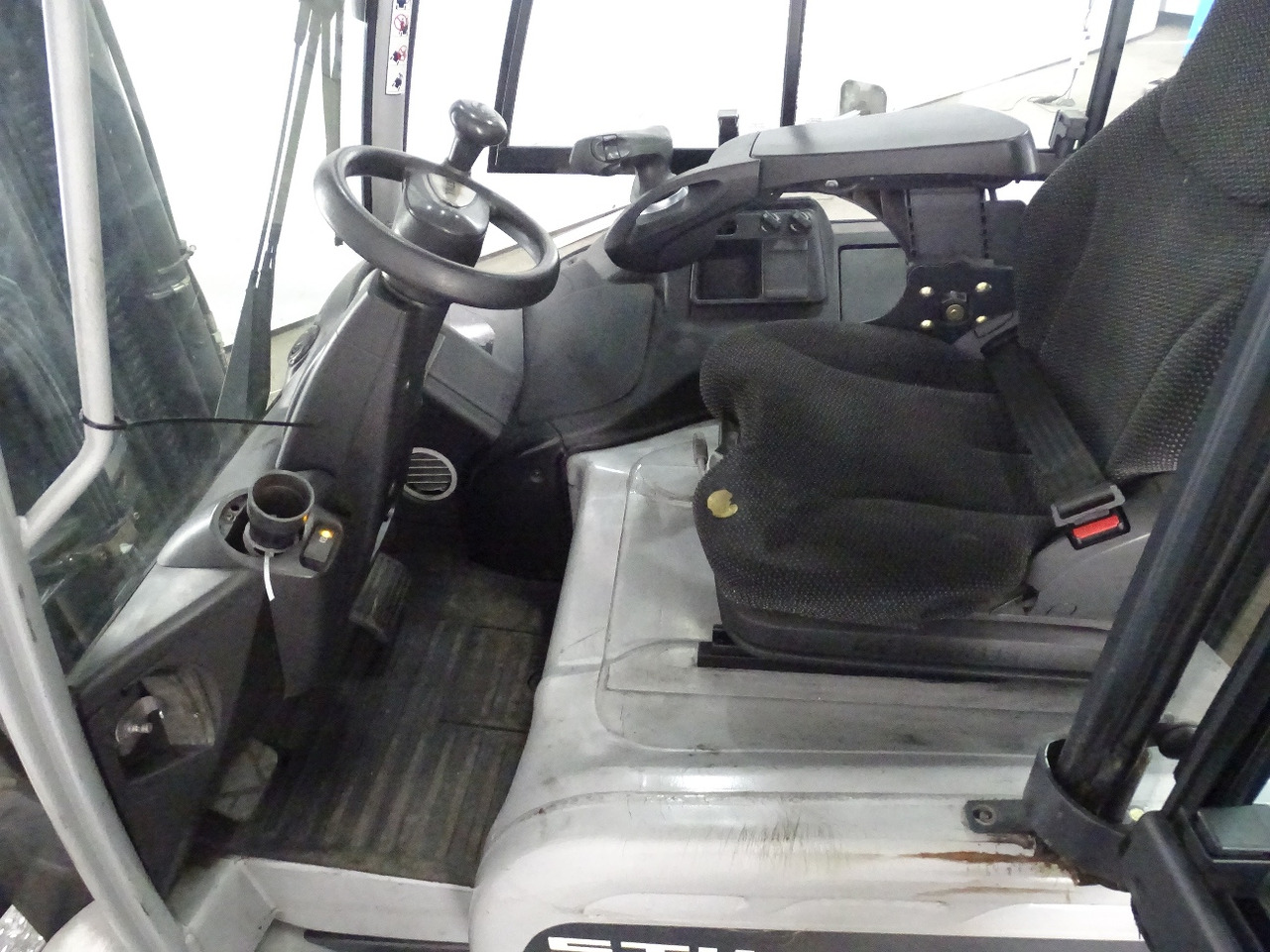 Still RX60-30 - رافعة شوكية كهربائية: صور 4 Still RX60-30 - رافعة شوكية كهربائية: صور 4