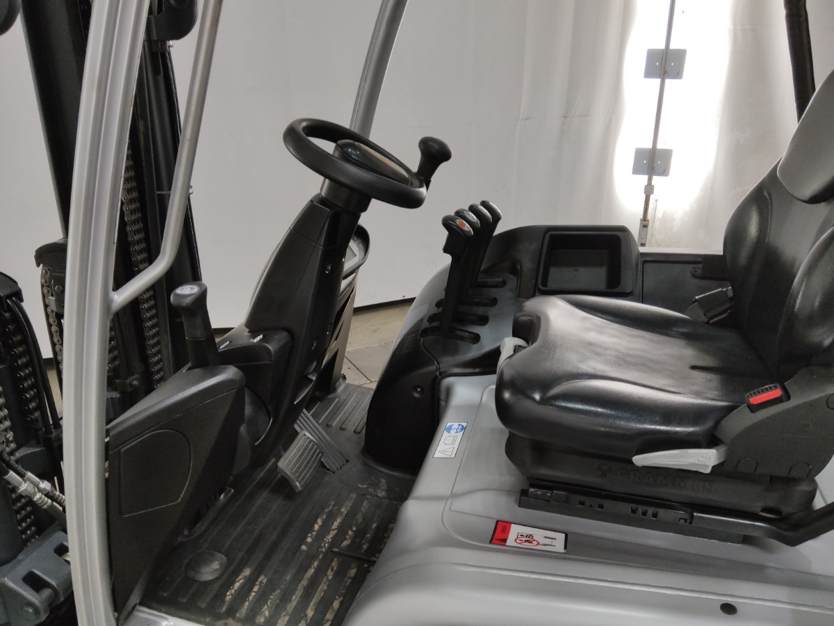 Still RX60-50/BATT.NEU - رافعة شوكية كهربائية: صور 3 Still RX60-50/BATT.NEU - رافعة شوكية كهربائية: صور 3