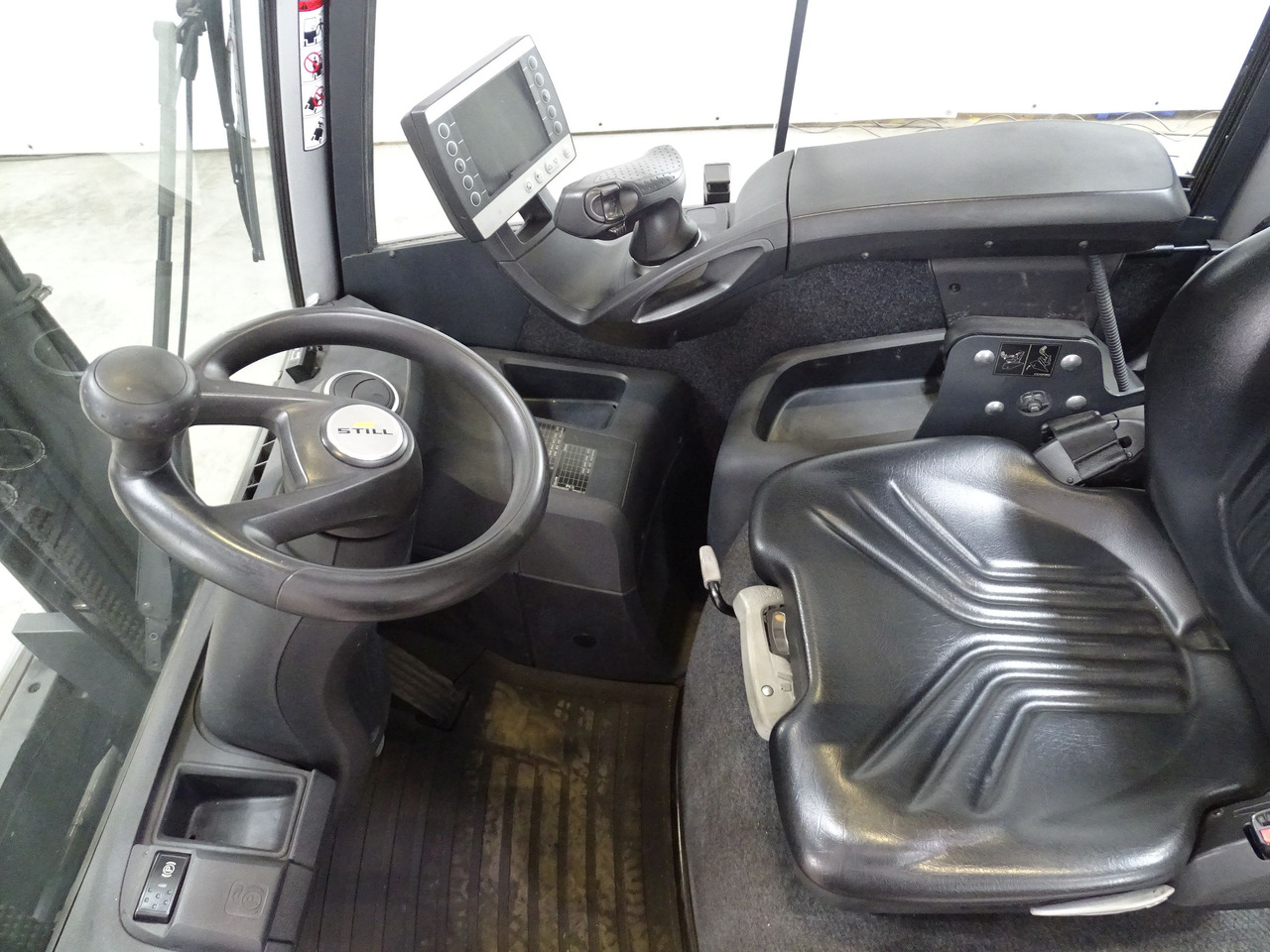 Still RX70-35 - رافعة شوكية ديزل: صور 3 Still RX70-35 - رافعة شوكية ديزل: صور 3