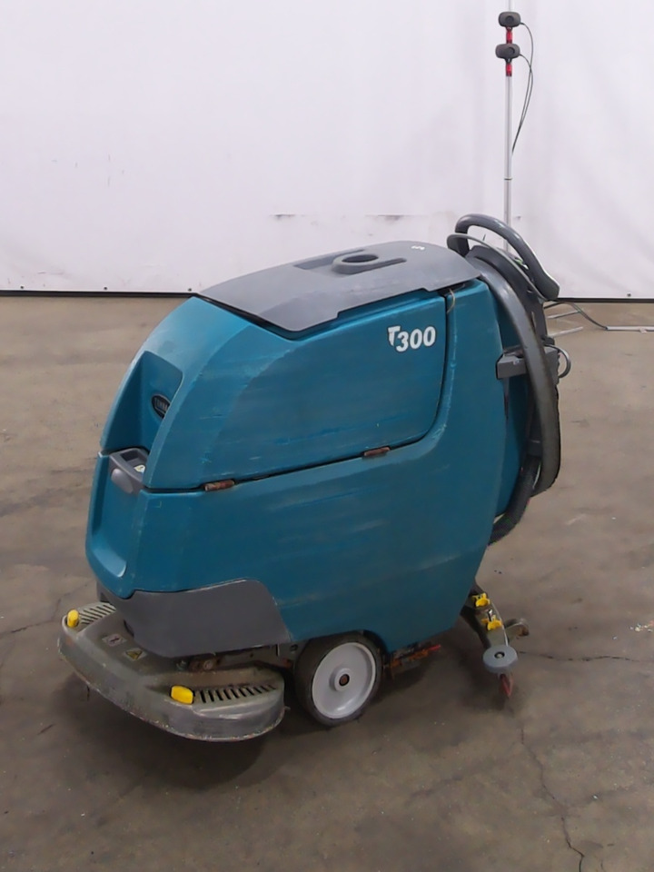 Tennant T300 - U26292 - ماكينة فرك وتجفيف: صور 1 Tennant T300 - U26292 - ماكينة فرك وتجفيف: صور 1