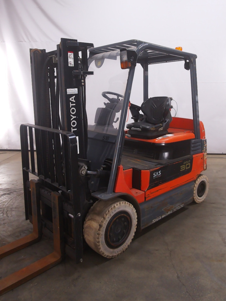 Toyota 7FBMF30 - رافعة شوكية كهربائية: صور 1 Toyota 7FBMF30 - رافعة شوكية كهربائية: صور 1