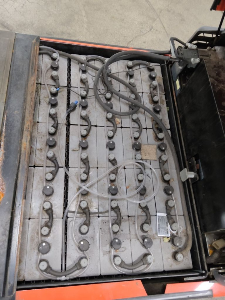 Toyota 7FBMF30 - رافعة شوكية كهربائية: صور 4 Toyota 7FBMF30 - رافعة شوكية كهربائية: صور 4