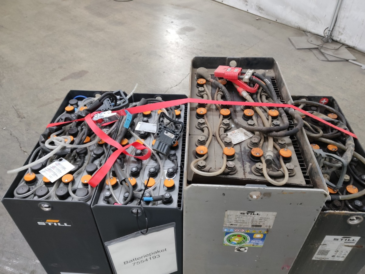 Weitere 4XBATTERIEN - البطارية - معدات المناولة: صور 3 Weitere 4XBATTERIEN - البطارية - معدات المناولة: صور 3
