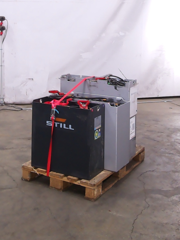 Weitere 4XBATTERIEN - آلات البناء: صور 2 Weitere 4XBATTERIEN - آلات البناء: صور 2