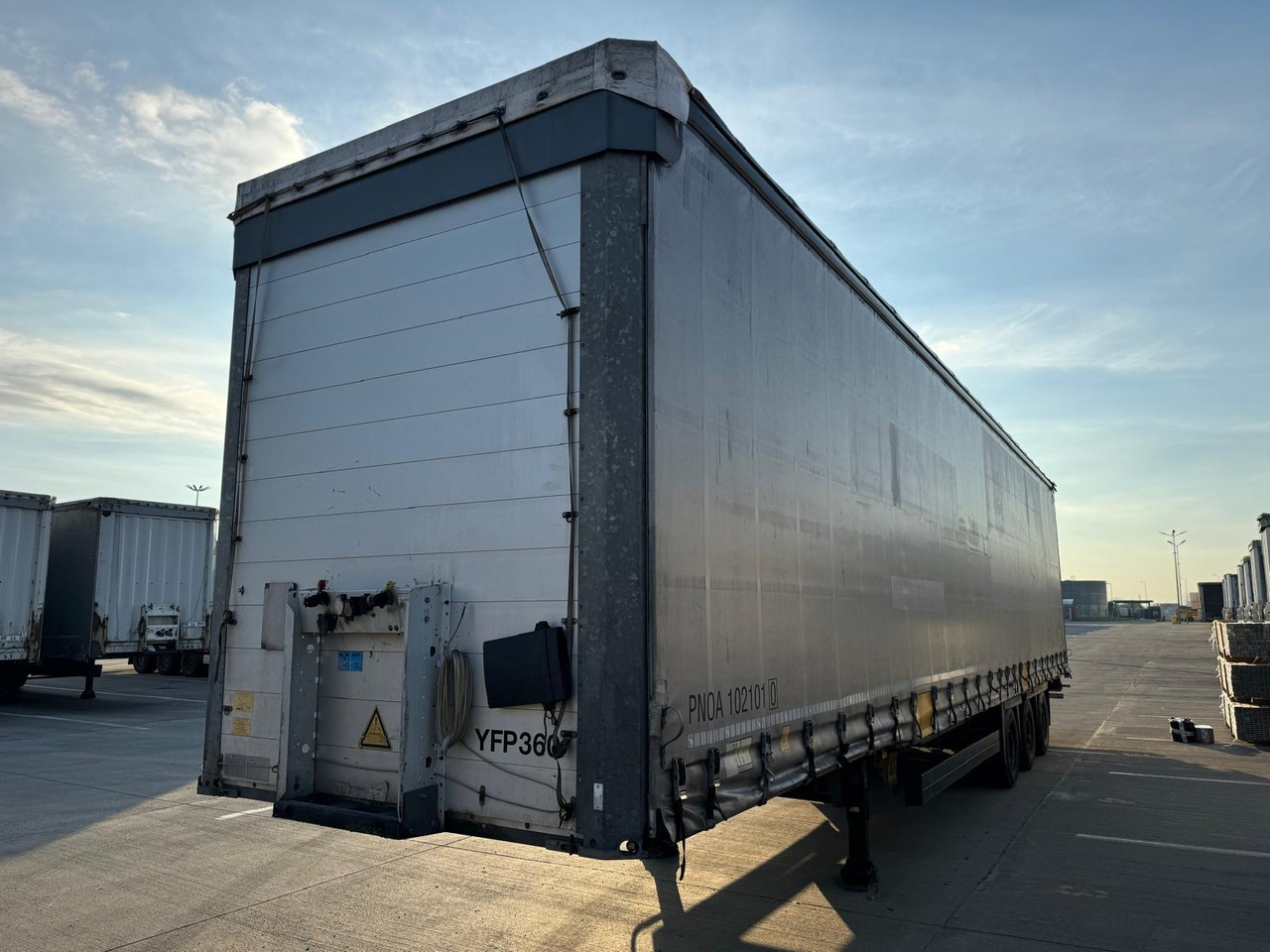 Schmitz Cargobull SCB*S3B - الخيمة نصف مقطورة: صور 1 Schmitz Cargobull SCB*S3B - الخيمة نصف مقطورة: صور 1
