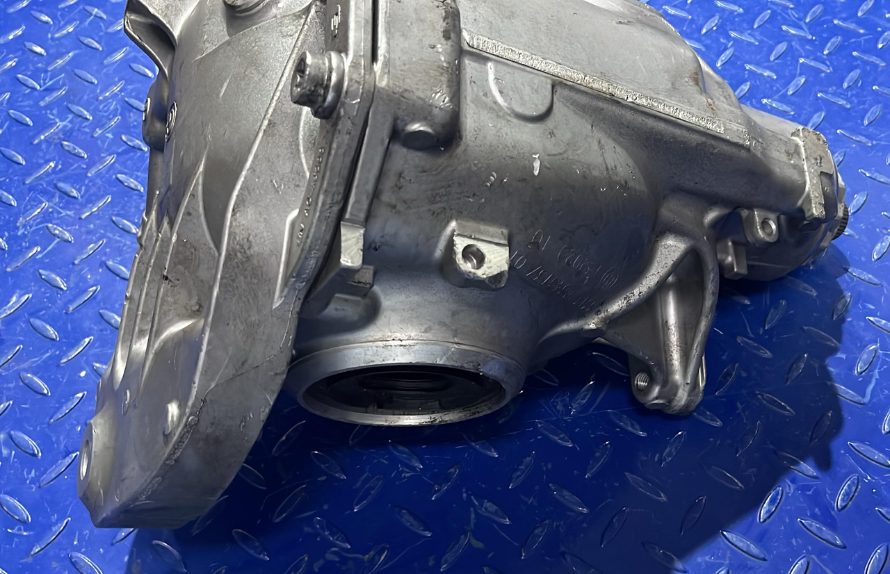 BMW Rear Differential xDrive 8643137-01 - نقل الحركة: صور 5 BMW Rear Differential xDrive 8643137-01 - نقل الحركة: صور 5