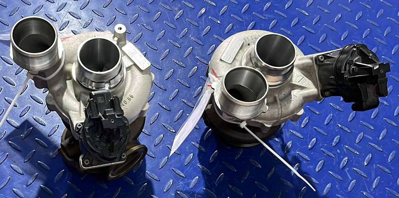 BMW Turbochargers S63 V8 7852372/7852373 - الشاحن التوربيني: صور 2 BMW Turbochargers S63 V8 7852372/7852373 - الشاحن التوربيني: صور 2