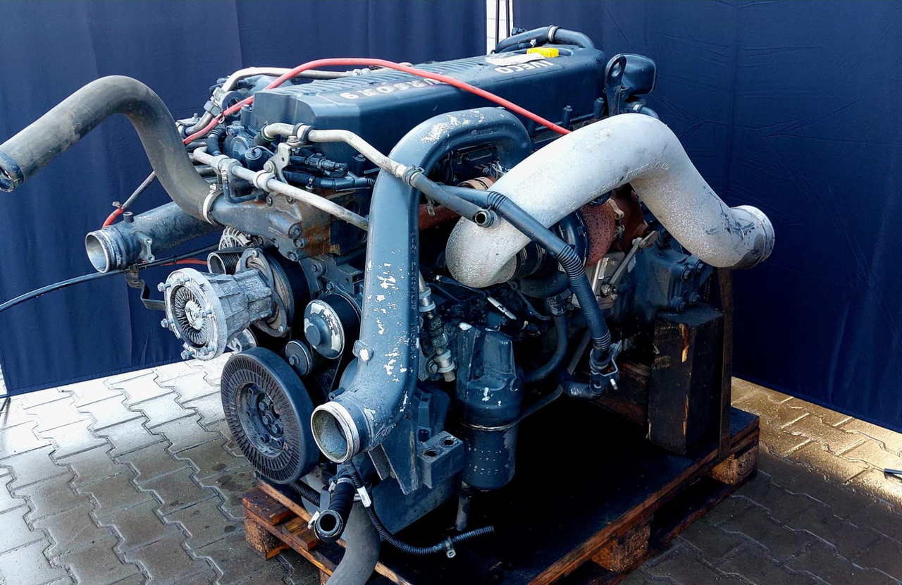 Iveco cursor 9 F2CFE611D-C613 - المحرك - شاحنة: صور 1 Iveco cursor 9 F2CFE611D-C613 - المحرك - شاحنة: صور 1