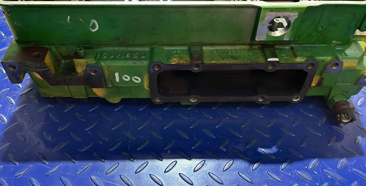 JOHN DEERE CHIULASA JOHN DEERE 4045 - المحرك و قطع الغيار: صور 3 JOHN DEERE CHIULASA JOHN DEERE 4045 - المحرك و قطع الغيار: صور 3