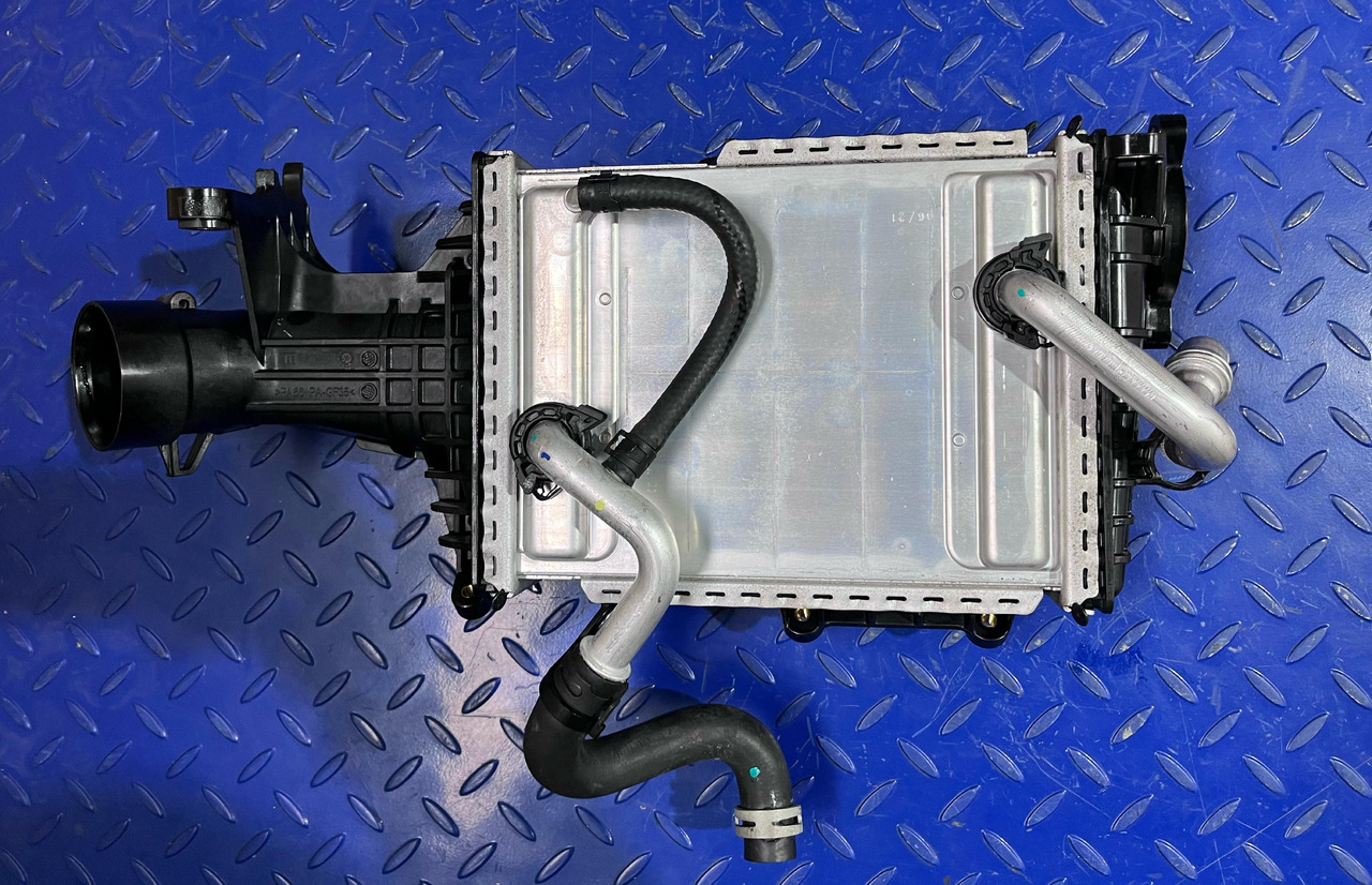 MAHLE Mercedes Benz A6560903900 - المبرد: صور 1 MAHLE Mercedes Benz A6560903900 - المبرد: صور 1