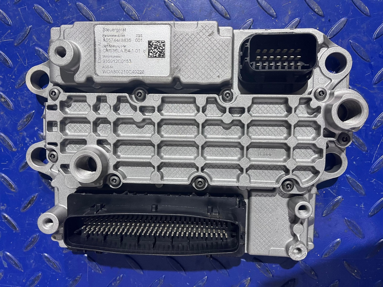 Manitou MRT 2150 PRIVILEGE PLUS ST4 S2 ECU A0014466435 - كتلة التحكم - معدات المناولة: صور 1 Manitou MRT 2150 PRIVILEGE PLUS ST4 S2 ECU A0014466435 - كتلة التحكم - معدات المناولة: صور 1