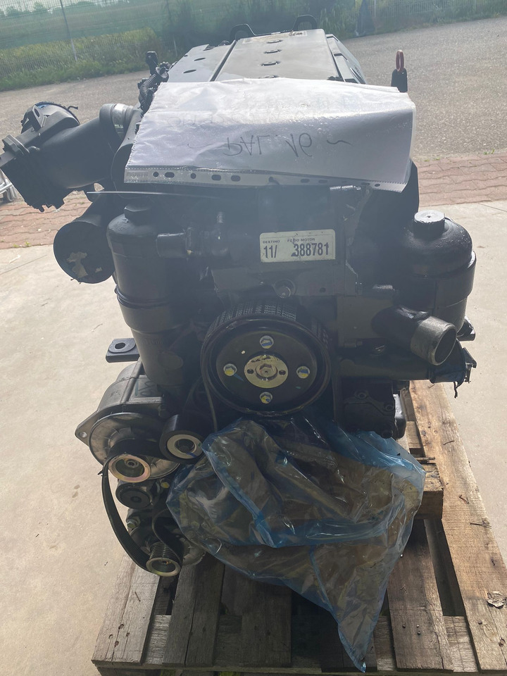 Mercedes AXOR Atego OM926 Motor Euro 5 7.2L - المحرك - شاحنة: صور 4 Mercedes AXOR Atego OM926 Motor Euro 5 7.2L - المحرك - شاحنة: صور 4