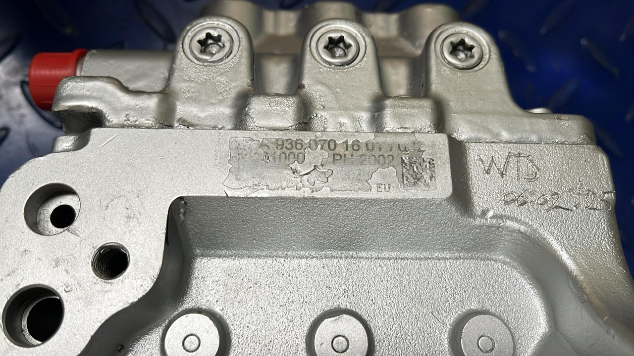 Mercedes Atego Arocs Euro 6 High Pressure Pump OM936 - مضخات الوقود - شاحنة: صور 5 Mercedes Atego Arocs Euro 6 High Pressure Pump OM936 - مضخات الوقود - شاحنة: صور 5