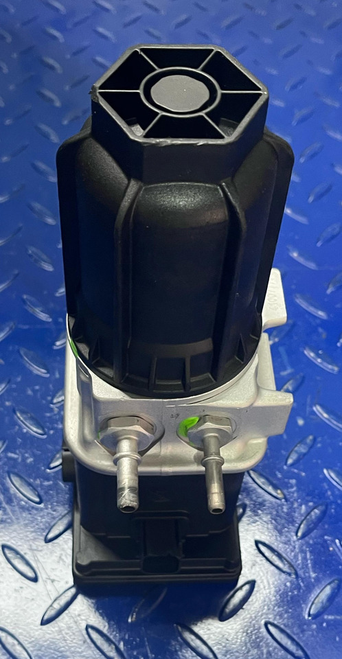 Mercedes Benz Actros, Axor, Arocs, Atego Adblue Pump Euro 6 - كاتم الصوت/ نظام العادم - شاحنة: صور 3 Mercedes Benz Actros, Axor, Arocs, Atego Adblue Pump Euro 6 - كاتم الصوت/ نظام العادم - شاحنة: صور 3