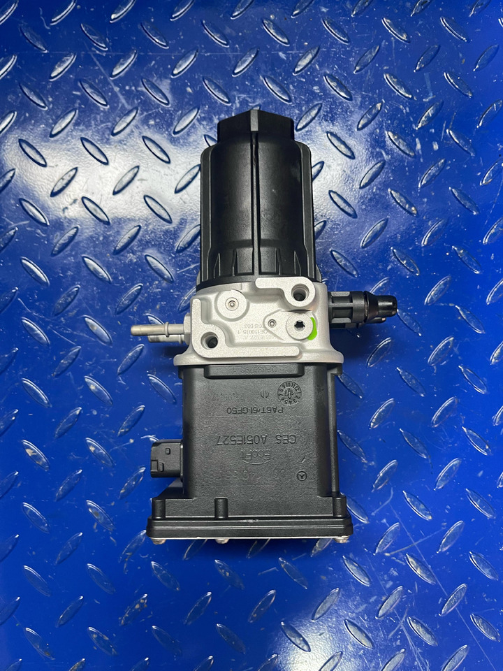 Mercedes Benz Actros MP4 Adblue Pump Euro 6 - كاتم الصوت/ نظام العادم - شاحنة: صور 3 Mercedes Benz Actros MP4 Adblue Pump Euro 6 - كاتم الصوت/ نظام العادم - شاحنة: صور 3