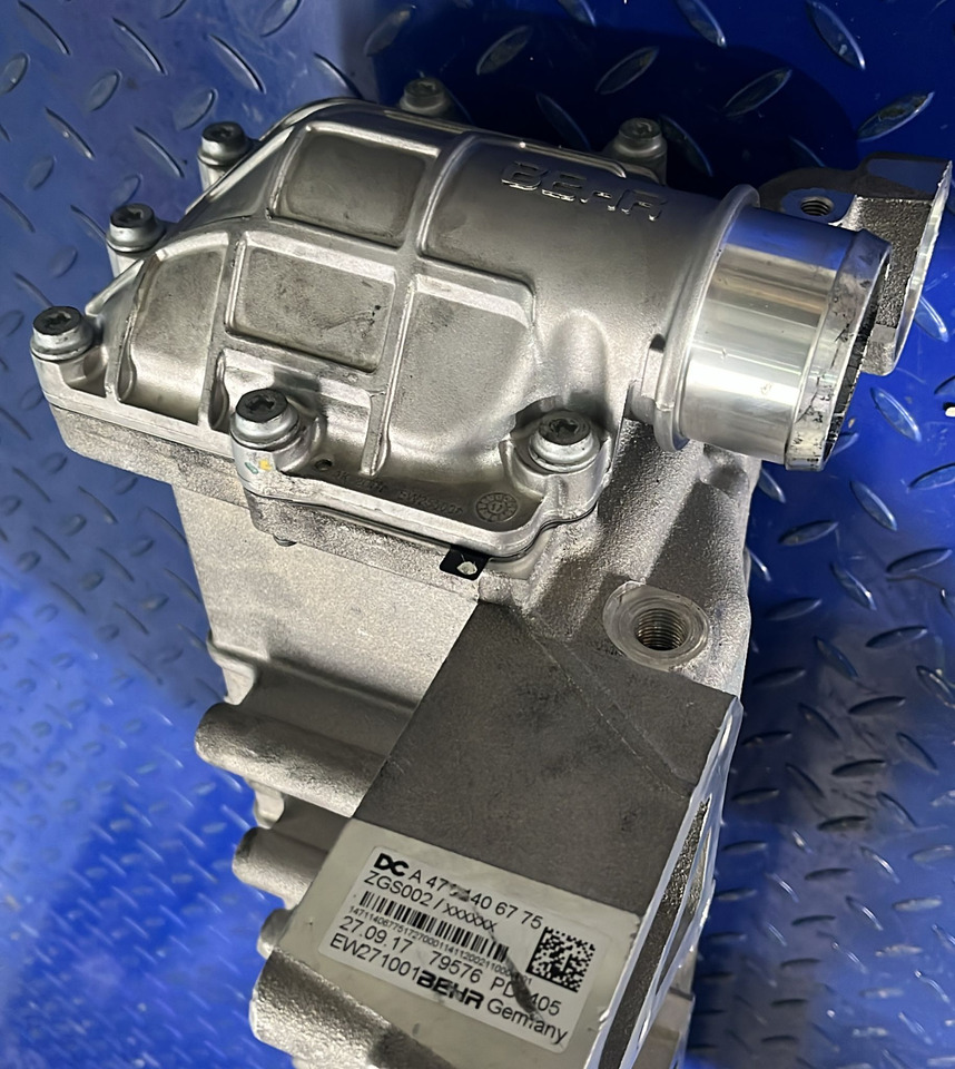 Mercedes Benz EGR ACTROS MP4 A4711406775 - كاتم الصوت/ نظام العادم - شاحنة: صور 5 Mercedes Benz EGR ACTROS MP4 A4711406775 - كاتم الصوت/ نظام العادم - شاحنة: صور 5