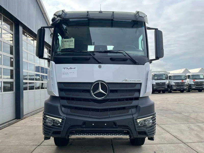 Mercedes-Benz Actros 3340 S 6x4 Tractor Head - شاحنة جرار: صور 4 Mercedes-Benz Actros 3340 S 6x4 Tractor Head - شاحنة جرار: صور 4