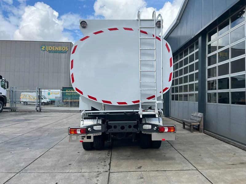 Mercedes-Benz Arocs 3340 6x4 Water Tank Truck - شاحنة صهريج: صور 4 Mercedes-Benz Arocs 3340 6x4 Water Tank Truck - شاحنة صهريج: صور 4