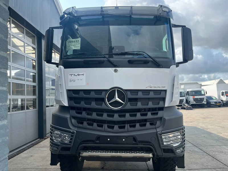 Mercedes-Benz Arocs 3340 A 6x6 Cargo Truck - شاحنة ستارة: صور 4 Mercedes-Benz Arocs 3340 A 6x6 Cargo Truck - شاحنة ستارة: صور 4