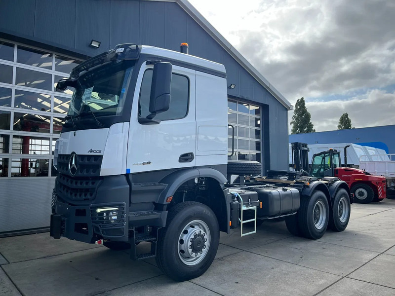 Mercedes-Benz Arocs 4058 AS 6x6 Tractor Head 180T Push Pull EURO-5 - شاحنة جرار: صور 1 Mercedes-Benz Arocs 4058 AS 6x6 Tractor Head 180T Push Pull EURO-5 - شاحنة جرار: صور 1