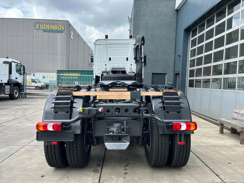 Mercedes-Benz Arocs 4058 AS 6x6 Tractor Head 180T Push Pull euro3 (Pre order) - شاحنة جرار: صور 4 Mercedes-Benz Arocs 4058 AS 6x6 Tractor Head 180T Push Pull euro3 (Pre order) - شاحنة جرار: صور 4